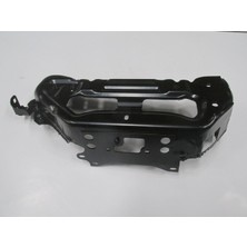 Toyota Yaris 17/20 Far Yuva Sacı Sol (Tw)