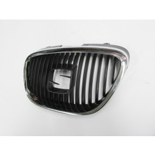 Fam Seat Altea 04/15 Ön Panjur Si̇yah (Ni̇kelaj Çerçeveli̇)(Tyg)