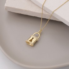 Nox Jewelry 925 Ayar Gümüş  Swarovski Taşlı Kilit Temalı Kolye