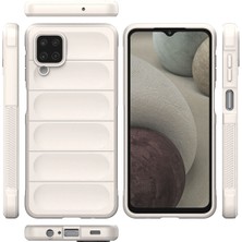 Samsung Galaxy A12 Kılıf Arkası Bombeli Silikon Kapak - Krem