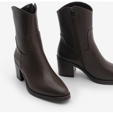 Marjin Kadın Fermuarlı Sivri Burun Kalın Topuklu Bot Tasim Kahve