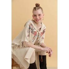 Desen Triko Kadın Kapüşonlu Nakış Işlemeli Yanı Püsküllü Panço T.melanj