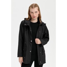 Desen Triko Kadın Kapüşonlu Kapaklı Cepli Kısa Trençkot Siyah