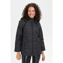 Desen Triko Kadın Kapüşonlu Üçgen Desenli Kısa Kapitone Mont Siyah