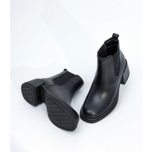 Bulls & Gulls Deri Dış Materyalli Ökçeli Kauçuk Taban Kadın Chelsea Bot Şık Görünüm