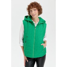 Desen Triko Kadın Kapüşonlu Yaprak Desenli Kısa Kapitone Yelek Yeşil