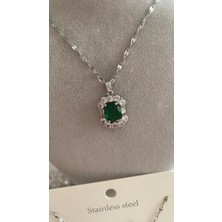 Liva Accessories Zümrüt Rengi Taşlı Zirkon Kolye ve Küpe