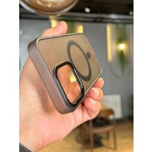 Iphone 14 Promax Uyumlu Sert Silikon Magsafe Özellikli Metal Kamera Çerçeve ve Metal Tuşlu Kılıf