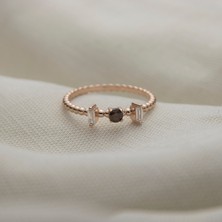 Giby Jewel Siyah ve Beyaz Üç Taş Kolları Toplu 925 Ayar Minimal Rose Gümüş Yüzük