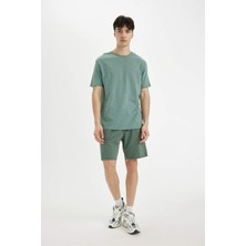 DeFacto %100 Pamuk Slim Fit Dar Kesim Dar Paça Cepli Basic Düz Şort B8673AX24SM