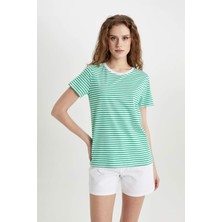DeFacto Regular Fit Bisiklet Yaka Çizgili Kısa Kollu Tişört C2613AX24SP