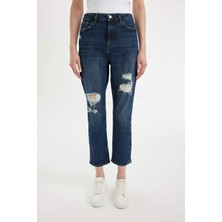 DeFacto Mary Vintage Straight Fit Yırtık Detaylı Yüksek Bel Bilek Boy Jean Pantolon C9219AX24HS