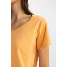 DeFacto Regular Fit Yuvarlak Yaka Basic Düz Kısa Kollu Tişört K1508AZ24SM