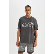 DeFacto DeFactoFit NBA Brooklyn Nets Oversize Fit Bisiklet Yaka Kısa Kollu Tişört B9907AX24SM