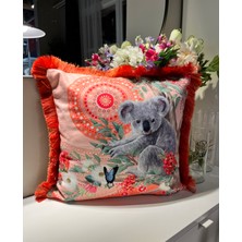 Decofav Sulu Boya Şirin Koala ve Orman Desenli Dijital Baskılı Kadife Kırlent Kılıfı Saçaklı
