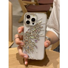 Paladyum Case iPhone 14 Pro Max Uyumlu Hologram Kristal Taşlı Kelebek Kanadı Desenli Şeffaf Kılıf