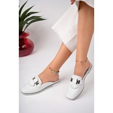 Akgün Terlik Kadın Hakiki Deri Beyaz Toka Detay Terlik