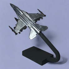 Pelikan3D F-16 Masa Figürü