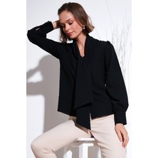 Lela Regular Fit Bağlama Detaylı V Yaka Gömlek Bayan Gömlek 611GO0202