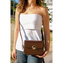Casual Bag -Kadın Kahverengi Düğme Kapama Ayarlanabilir El ve Omuz Çantası