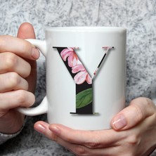 Mor Mürekkep Çiçekli Y Harf Baskılı Beyaz Kupa