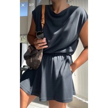 Qombin Modal Beli Lastikli Sırt Dekolteli Tulum Şort