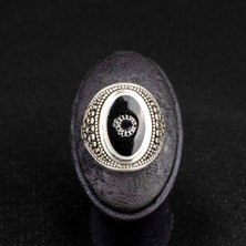 Giby Jewel Siyah Oval Mineli Ortası Halka Taşlı 925 Ayar Gümüş Erkek Yüzük