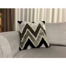 Po Home & Living Budapest Zigzag Desenli Chenille Dokuma Kırlen Kılıfı 43x43 cm