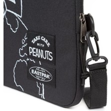 Eastpak Laptop Kılıfı Blanket M Peanuts Placed EK4247O1