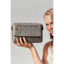 Morpelikan Kadın Üç Bölmeli Portföy Clutch Çarpraz Monogram Omuzçantası
