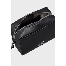 Calvin Klein Logolu Çıkarılabilir Askılı Çanta K60K612719BEH Kadın Çanta K60K612719 Beh