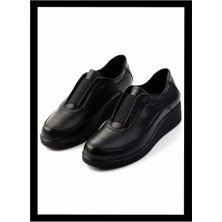 Bambi Siyah Hakiki Deri Kadın Casual Ayakkabı K01809034003