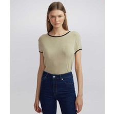 İpekyol Kontrast Biyeli Tişört