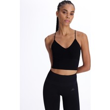 Kappa Kadın Siyah Skin Fit Sporcu Sütyeni Günlük Kullanım için Rahat Kesim ve Şıklık