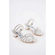 Papuccum Kız Çocuk Bilekten Taşlı Topuklu Abiye Ayakkabı