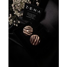 by zena aksesuar Zena Accessories Ricca Çizgi Desenli Rose Küpe