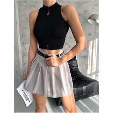 Be Chic Kadın Dikyaka Kolsuz Metal Aksesuarlı Kaşkorse Crop Bluz SRA3000-1