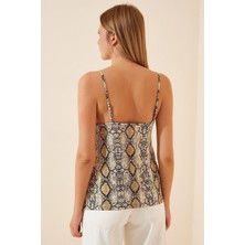 Be Chic Kadın Bej Renk Yılan Desenli Dantelli Atlet BLZ1004