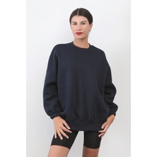 Kadın Oversize Lacivert Sweatshirt Pamuk Karışım Bisiklet Yaka Ribanalı Lastikli Kol Detay - 2573