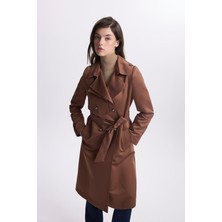 Zühre Kruvaze Yaka Düğme Detaylı Trençkot