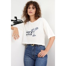 Divine Line Kadın Margarita Baskı Crop Tshirt