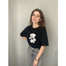 Nice Boutique Ayıcık Baskılı Bisiklet Yaka Kısa Kol Kadın Basic Tshirt