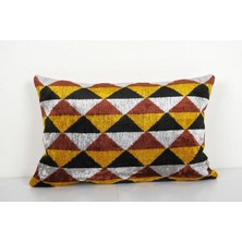 Etnik Bulvar Geometric Desenli Renkli Kadife Ikat Yastık Kılıfı
