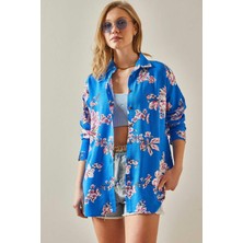 Charamela Mavi Beyaz Kırmızı Floral Desenli Kadın Uzun Kollu Viskon Gömlek  - BGG34