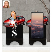 BK Kişiye Özel Plakalı Kadın Hyundai I20 Karikatürlü Ahşap Biblo Telefon Standı-1