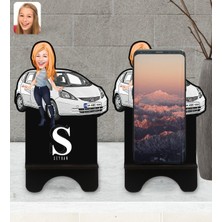 BK Kişiye Özel Plakalı Kadın Honda Jazz Karikatürlü Ahşap Biblo Telefon Standı-1