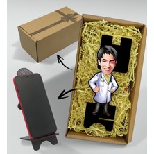 Bk Gift Hediye Kutusunda Kişiye Özel Erkek Doktor Karikatürlü Ahşap Biblo Telefon Standı-1