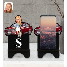 BK Kişiye Özel Plakalı Kadın Fiat Albea Karikatürlü Ahşap Biblo Telefon Standı-1