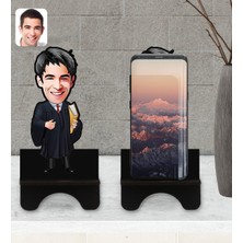 BK Kişiye Özel Erkek Avukat Karikatürlü Ahşap Biblo Telefon Standı-1