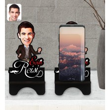 BK Kişiye Özel Evin Reisi Karikatürlü Ahşap Biblo Telefon Standı-3